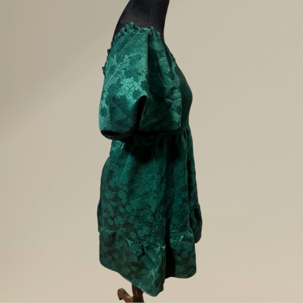 Elegant Green Mini Dress - Picture 4 of 6